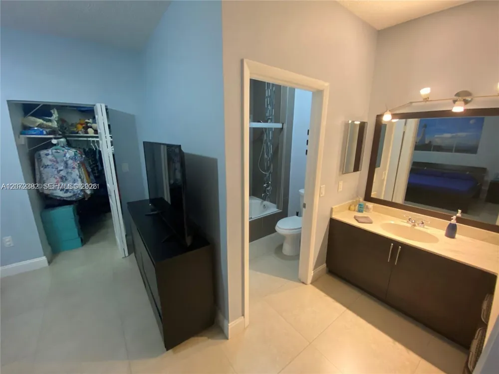 8806 SW 130th Ct #102 Miami, FL 33186
