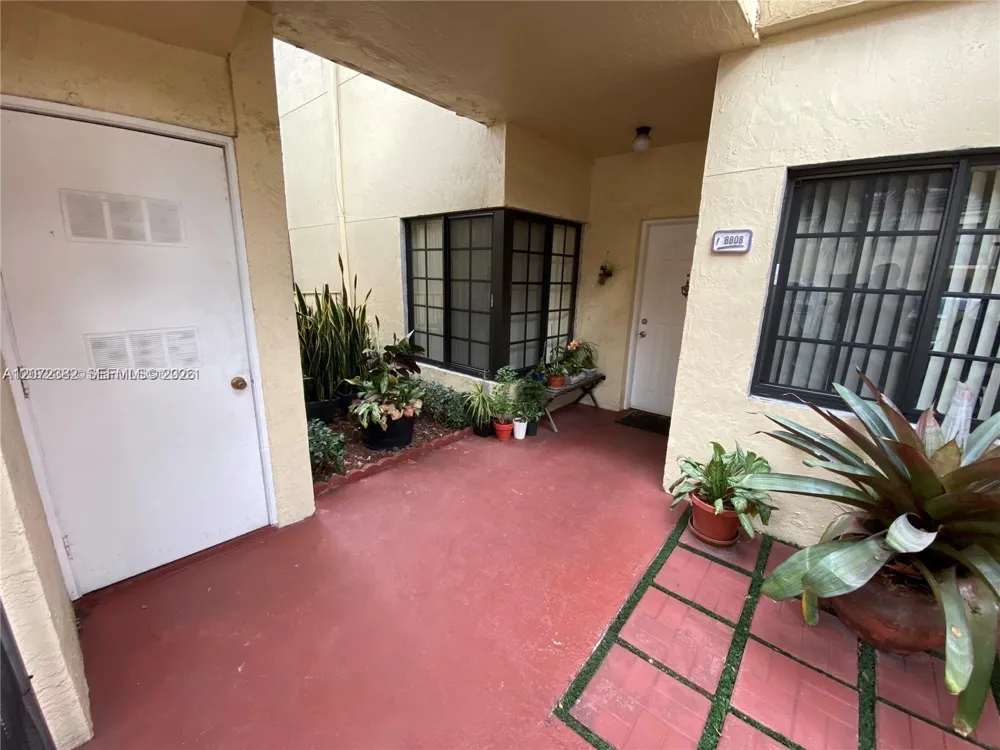 8806 SW 130th Ct #102 Miami, FL 33186