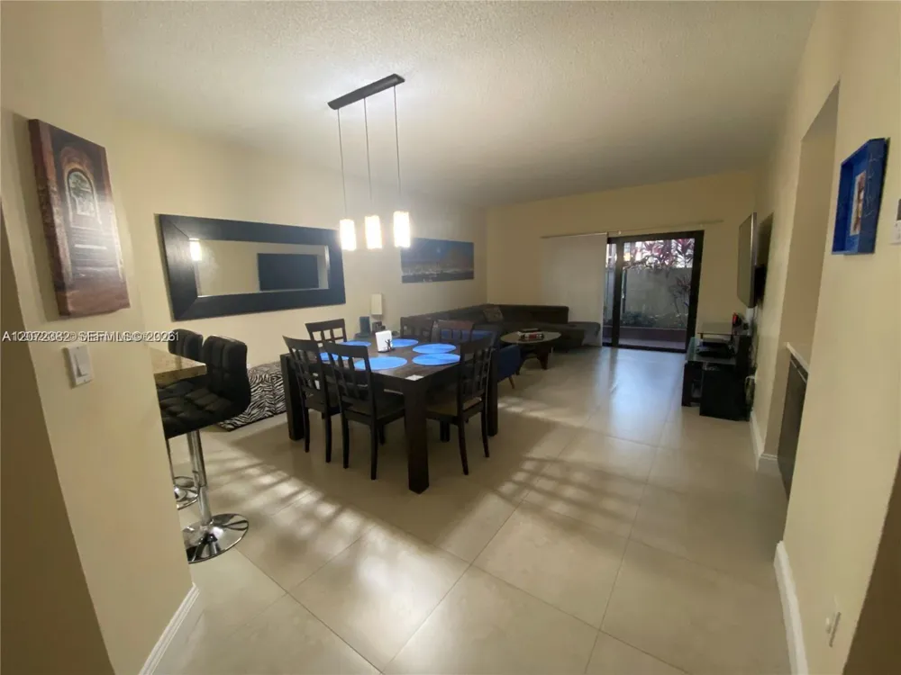 8806 SW 130th Ct #102 Miami, FL 33186