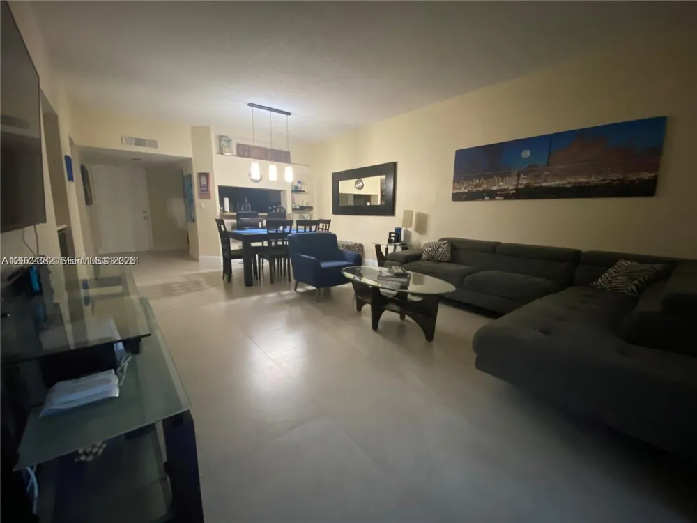 8806 SW 130th Ct #102 Miami, FL 33186