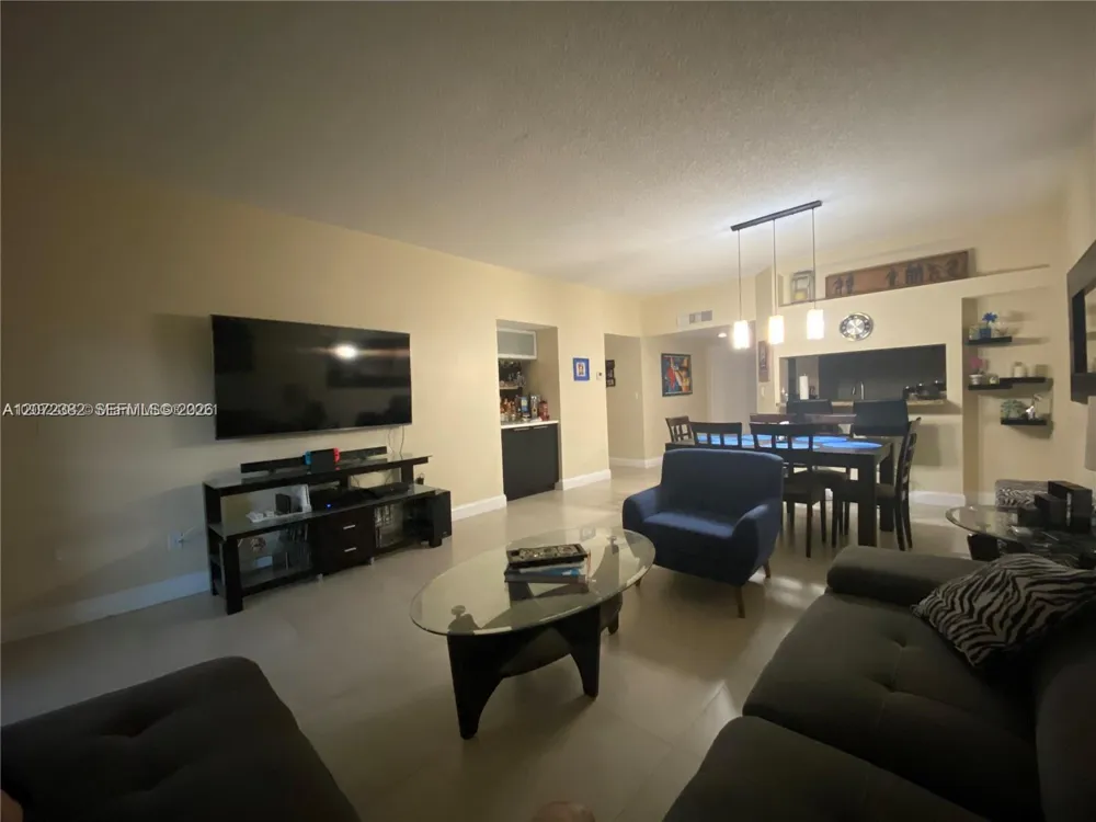 8806 SW 130th Ct #102 Miami, FL 33186