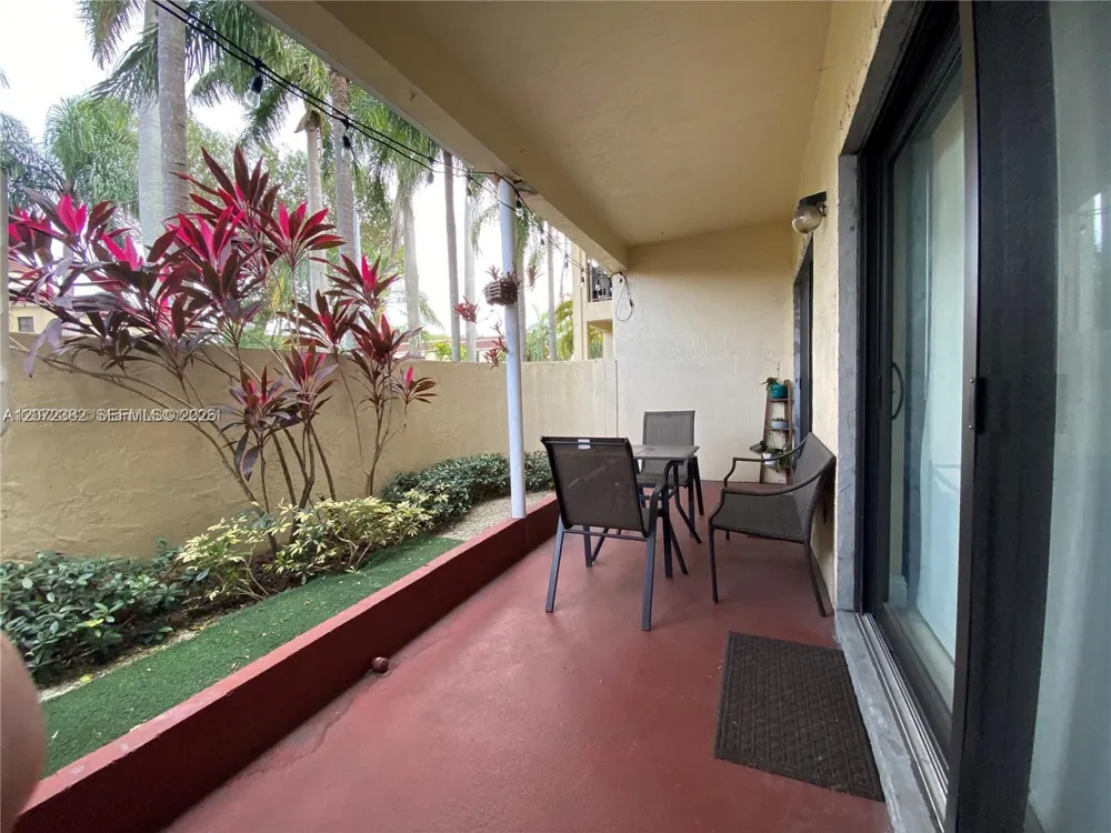 8806 SW 130th Ct #102 Miami, FL 33186