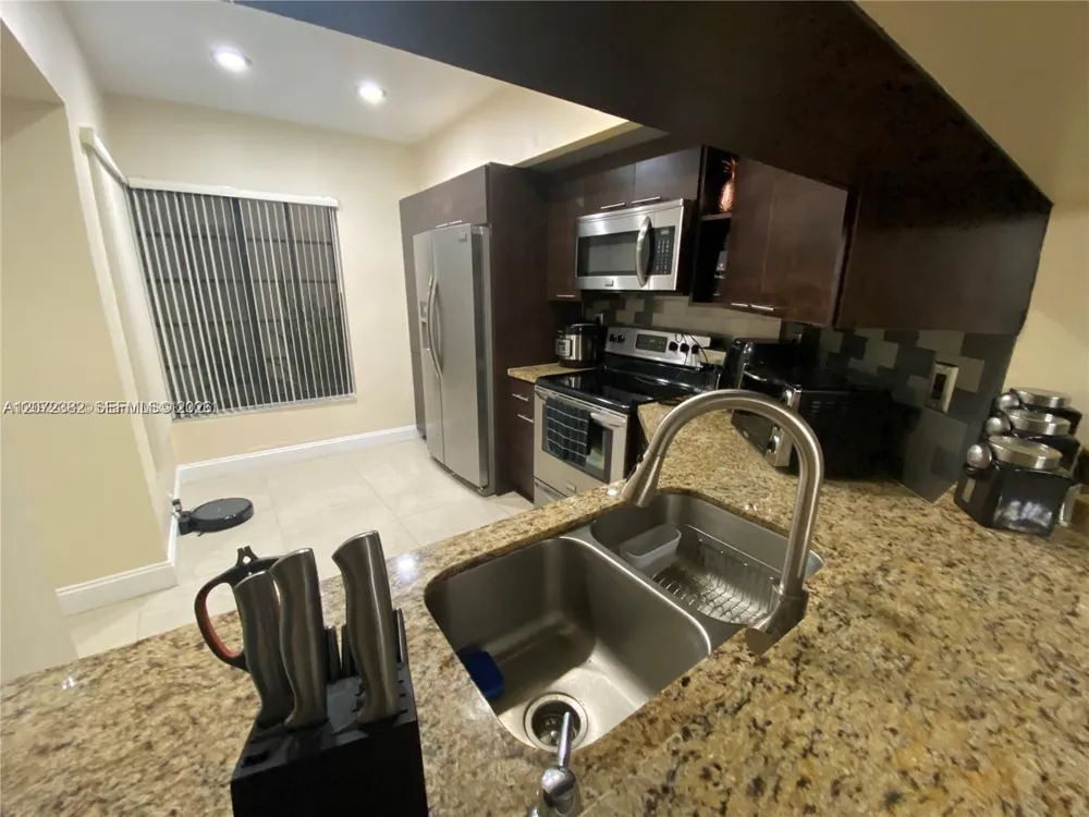 8806 SW 130th Ct #102 Miami, FL 33186