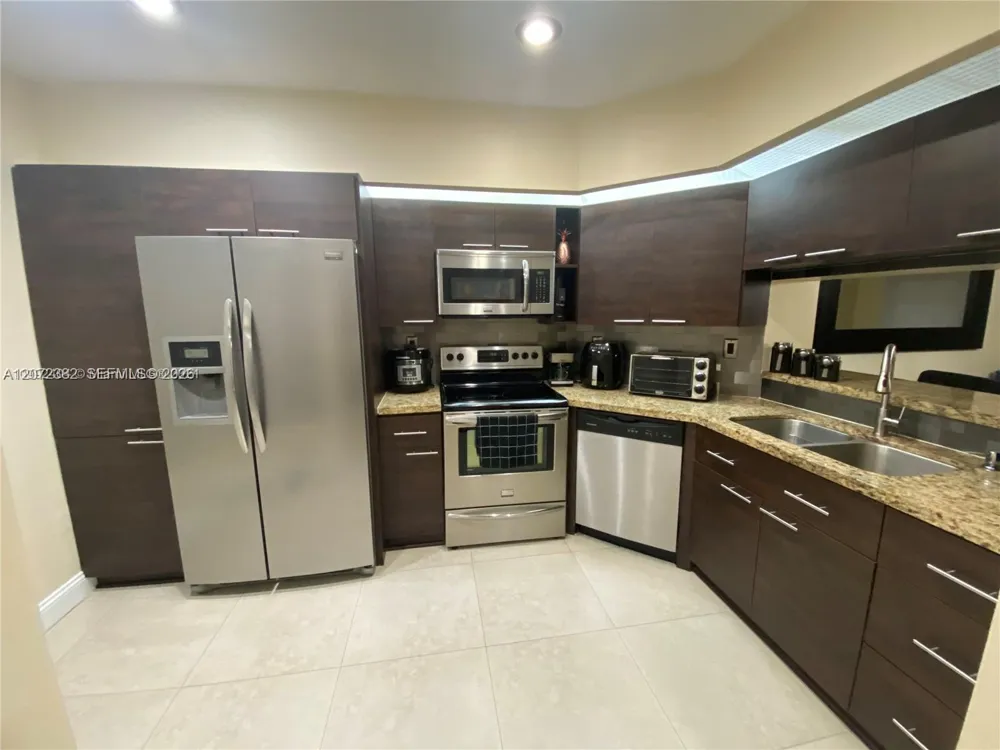 8806 SW 130th Ct #102 Miami, FL 33186