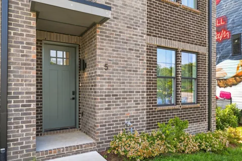 2000 S Hamilton Rd #5