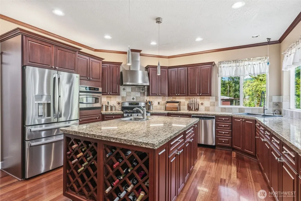 480 Apple Creek Rd Longview, WA 98632