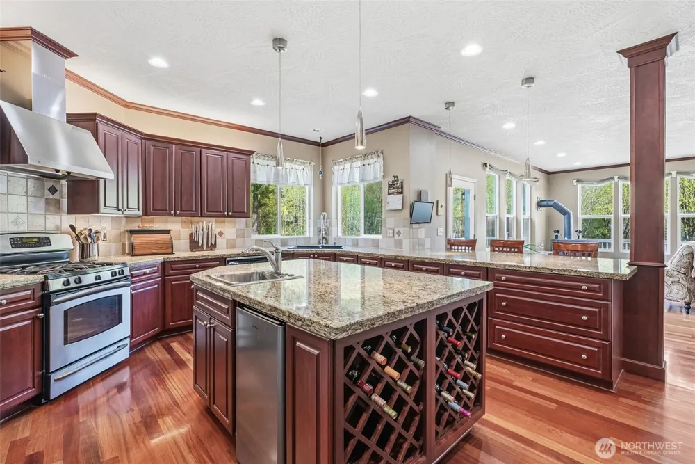 480 Apple Creek Rd Longview, WA 98632
