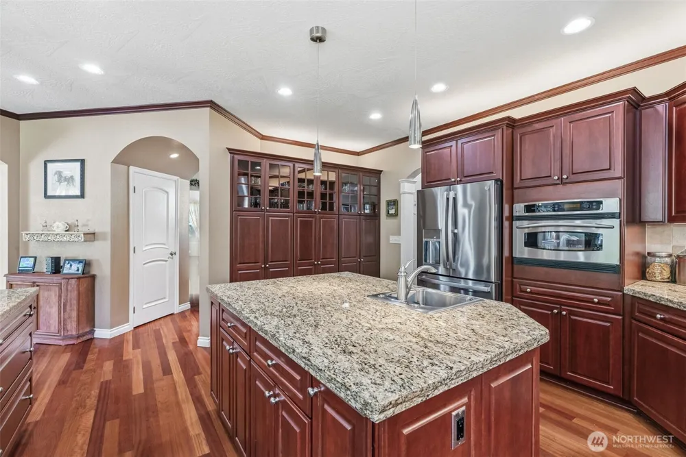 480 Apple Creek Rd Longview, WA 98632