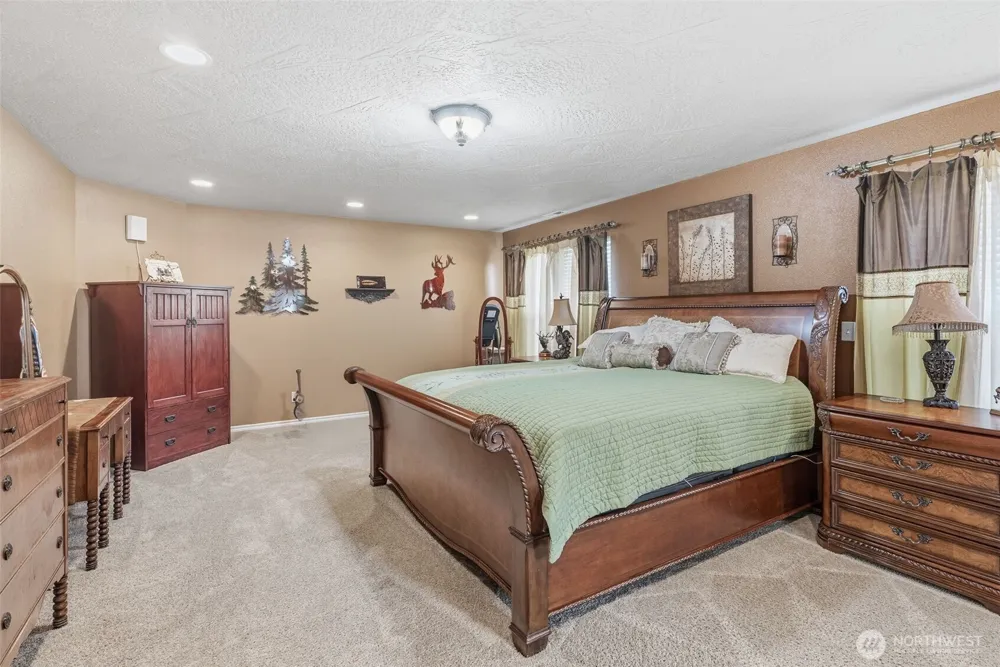 480 Apple Creek Rd Longview, WA 98632