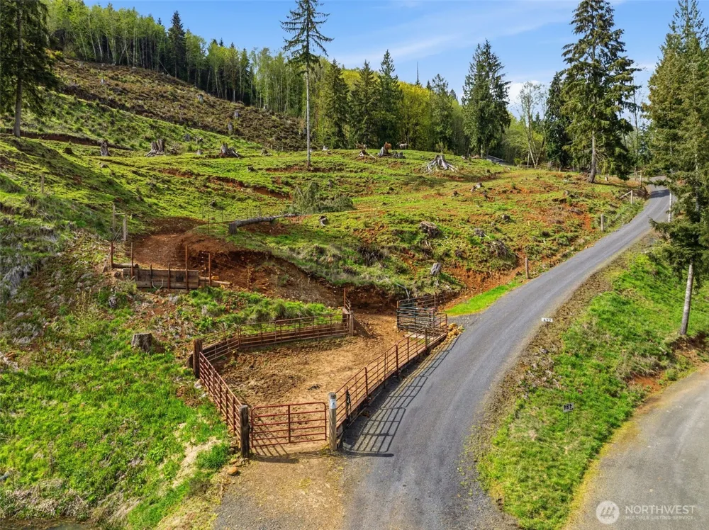 480 Apple Creek Rd Longview, WA 98632