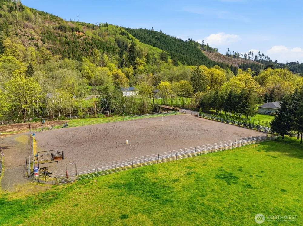 480 Apple Creek Rd Longview, WA 98632