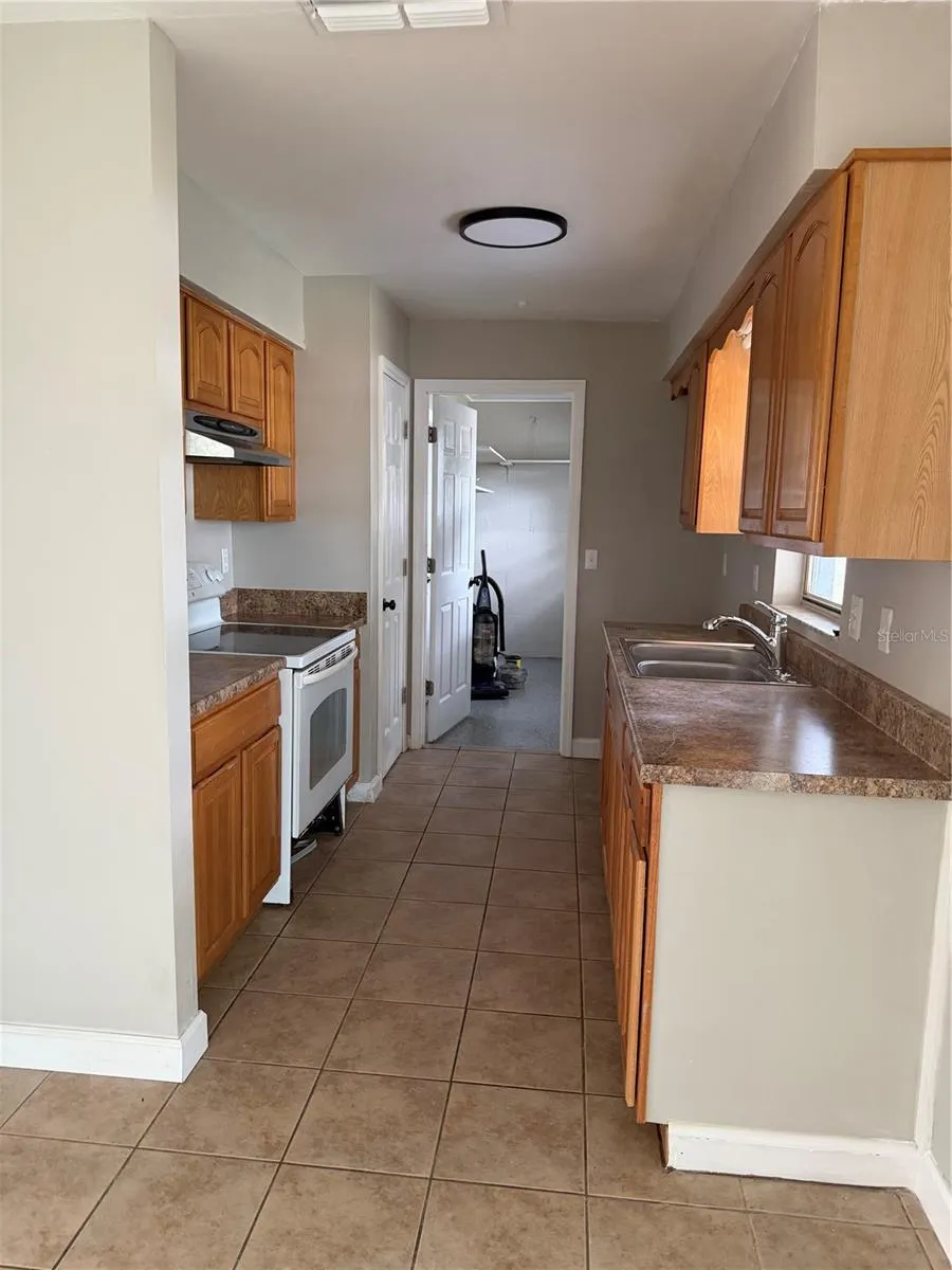 415 S TANGERINE COURT Eagle Lake, FL 33839