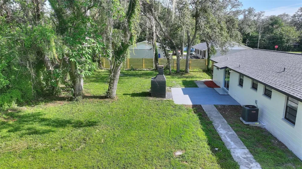 10016 10TH STREET Tampa, FL 33612