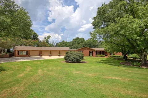 3331 Highway 213