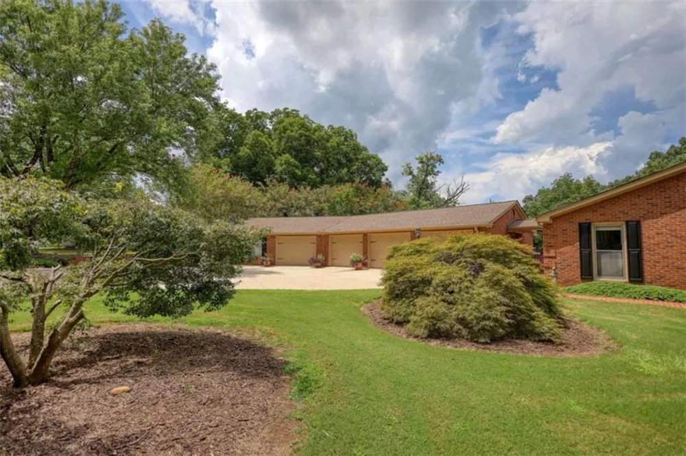 3331 Highway 213 Mansfield, GA 30055