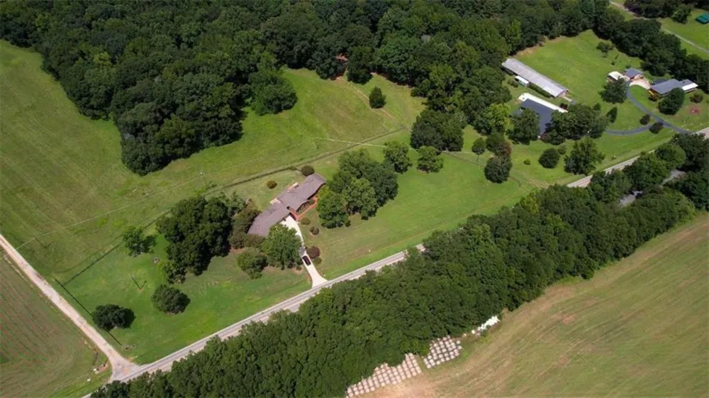 3331 Highway 213 Mansfield, GA 30055