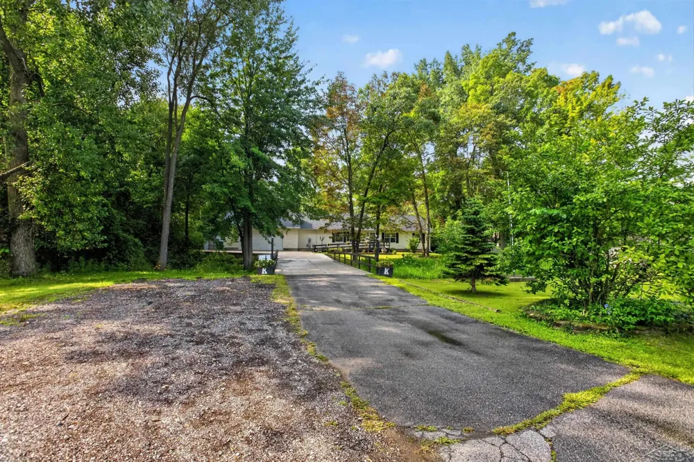 340 Richards Road Bangor Charter Township, MI 48706