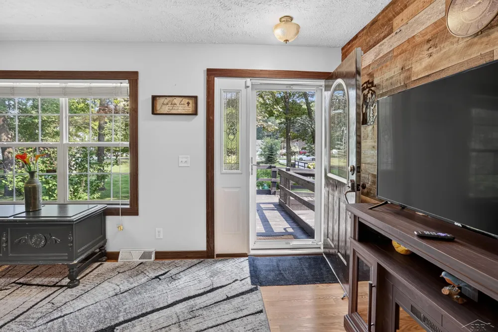 340 Richards Road Bangor Charter Township, MI 48706