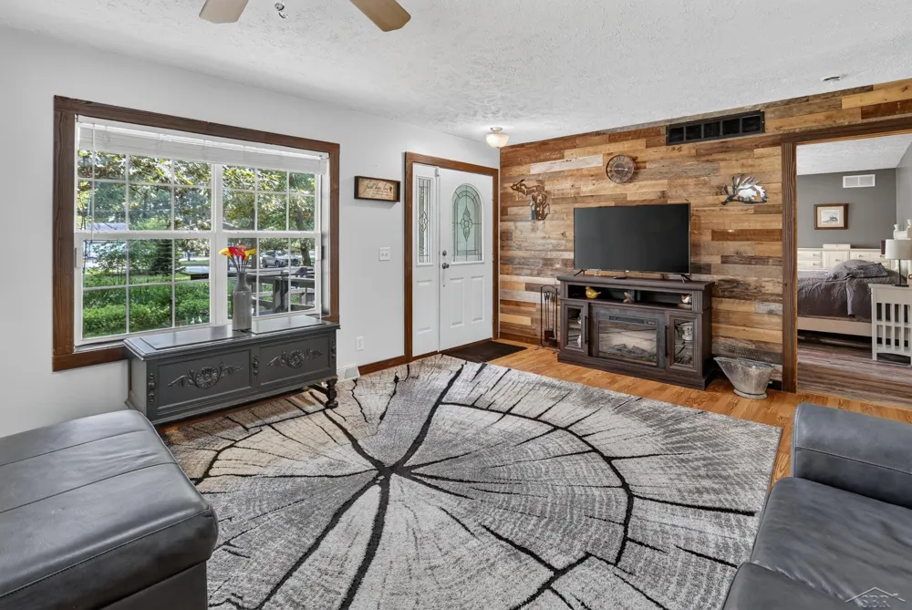 340 Richards Road Bangor Charter Township, MI 48706