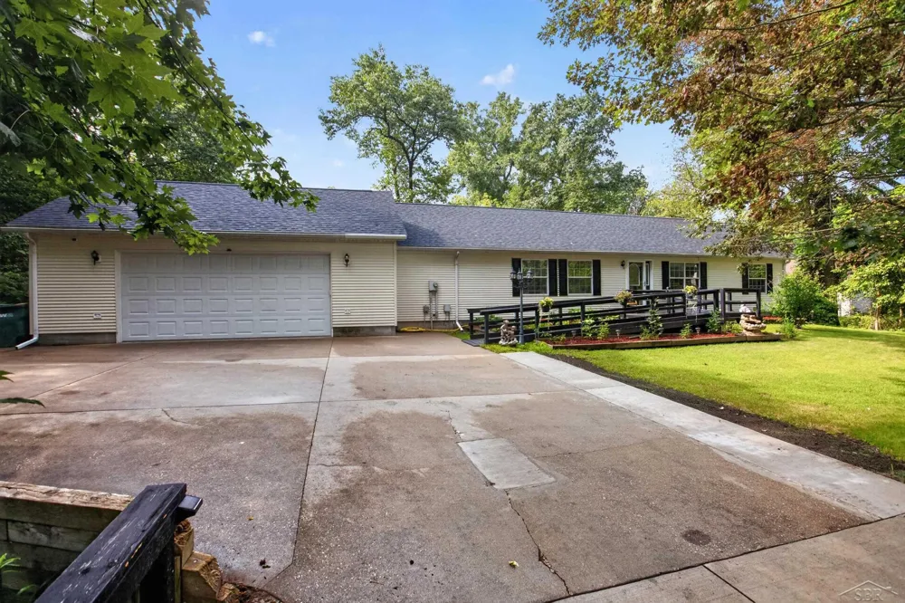 340 Richards Road Bangor Charter Township, MI 48706