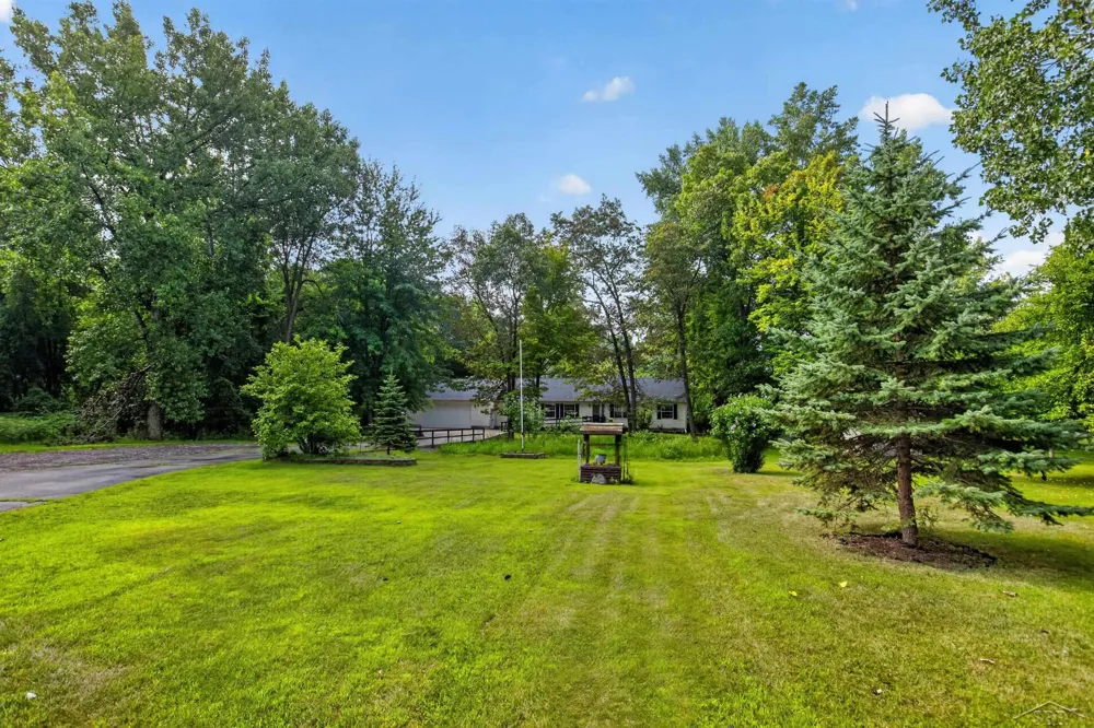 340 Richards Road Bangor Charter Township, MI 48706