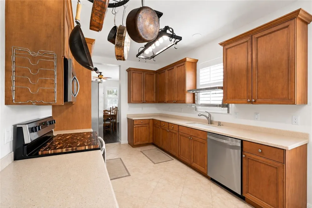 16560 GOLDENROD LANE #201 Alva, FL 33920