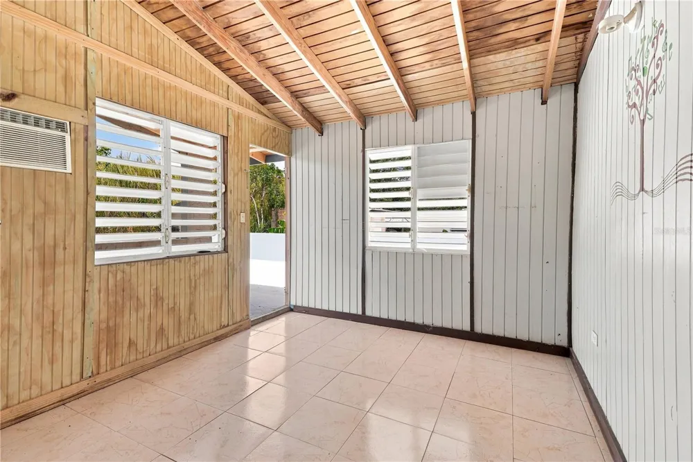 B1 BO UNIBON Morovis, PR 00687