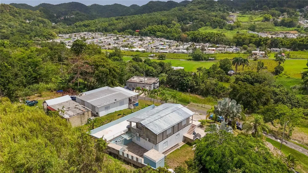 B1 BO UNIBON Morovis, PR 00687