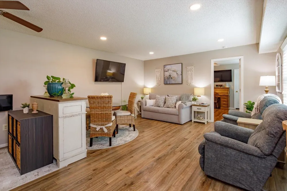 27 WINDTREE LANE #102 Winter Garden, FL 34787