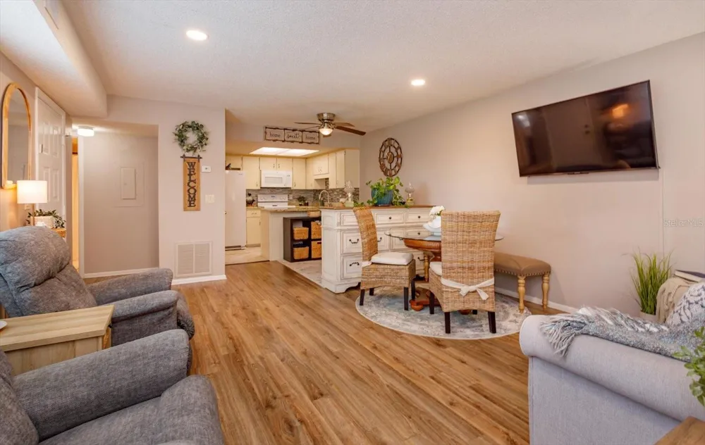 27 WINDTREE LANE #102 Winter Garden, FL 34787
