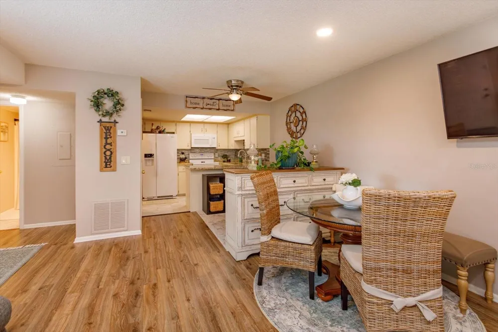 27 WINDTREE LANE #102 Winter Garden, FL 34787