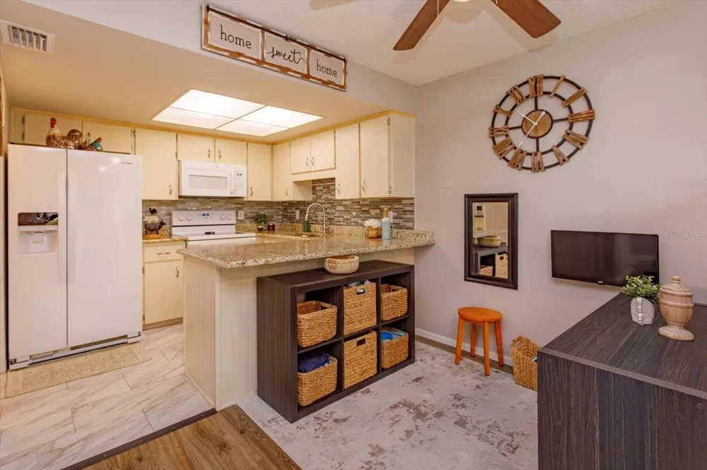 27 WINDTREE LANE #102 Winter Garden, FL 34787