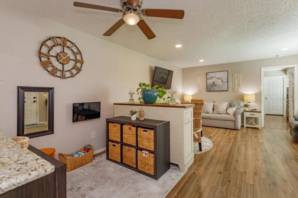 27 WINDTREE LANE #102 Winter Garden, FL 34787