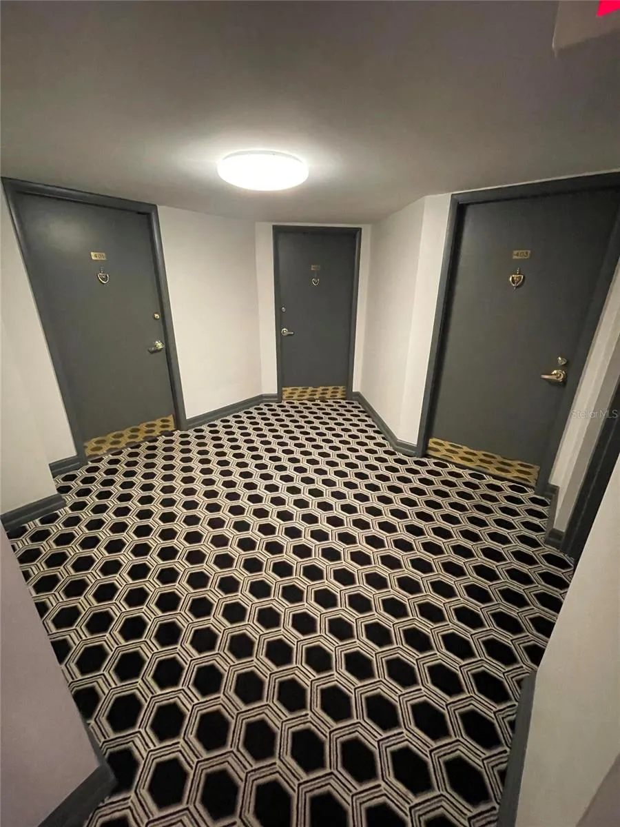 400 E COLONIAL DRIVE #402 Orlando, FL 32803