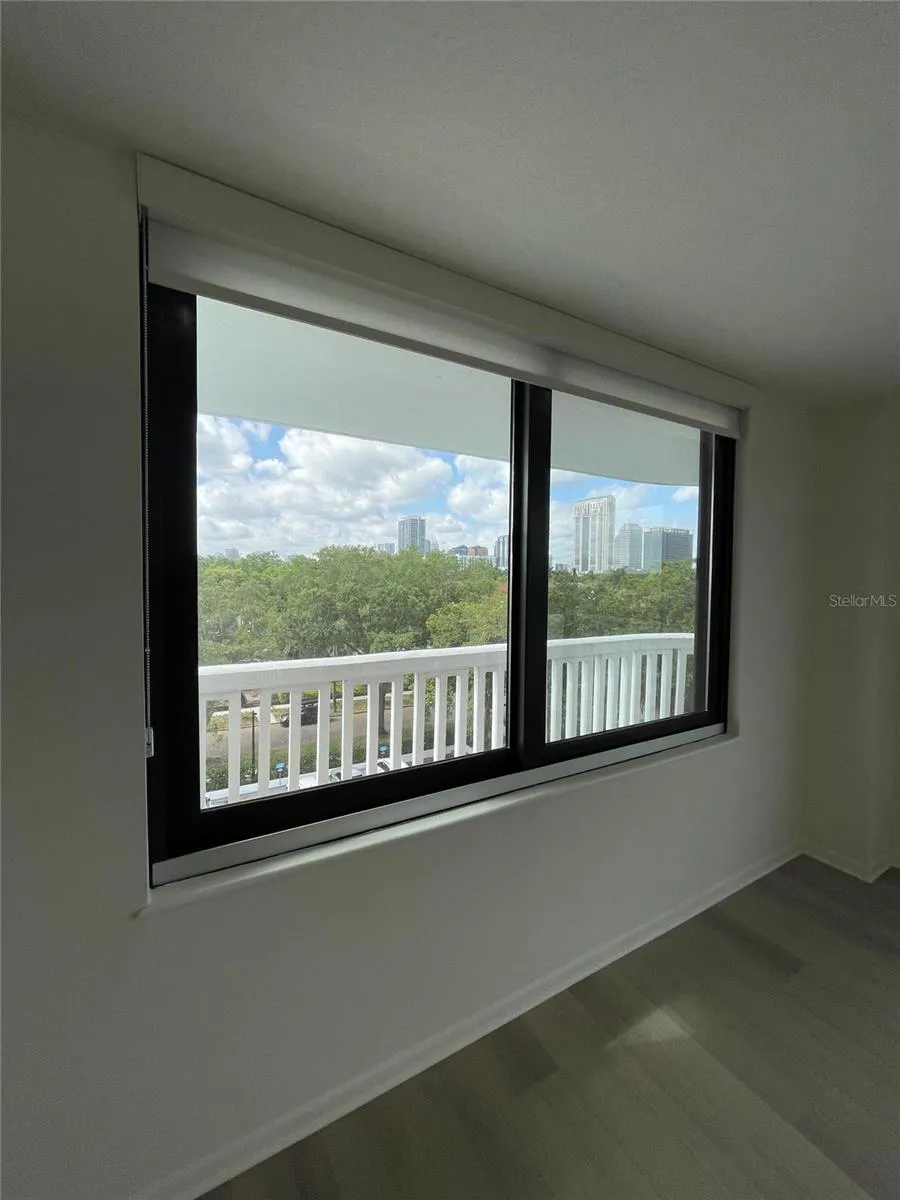 400 E COLONIAL DRIVE #402 Orlando, FL 32803
