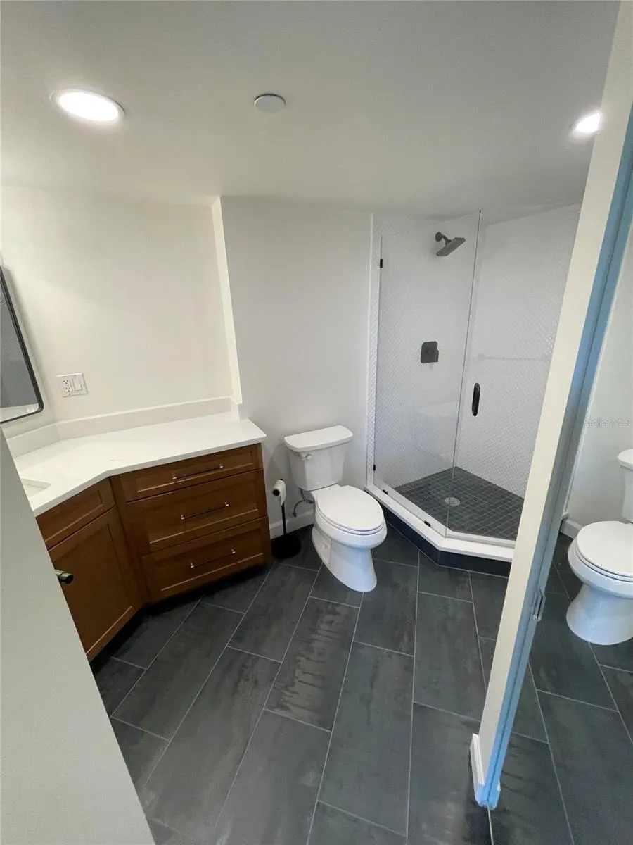 400 E COLONIAL DRIVE #402 Orlando, FL 32803
