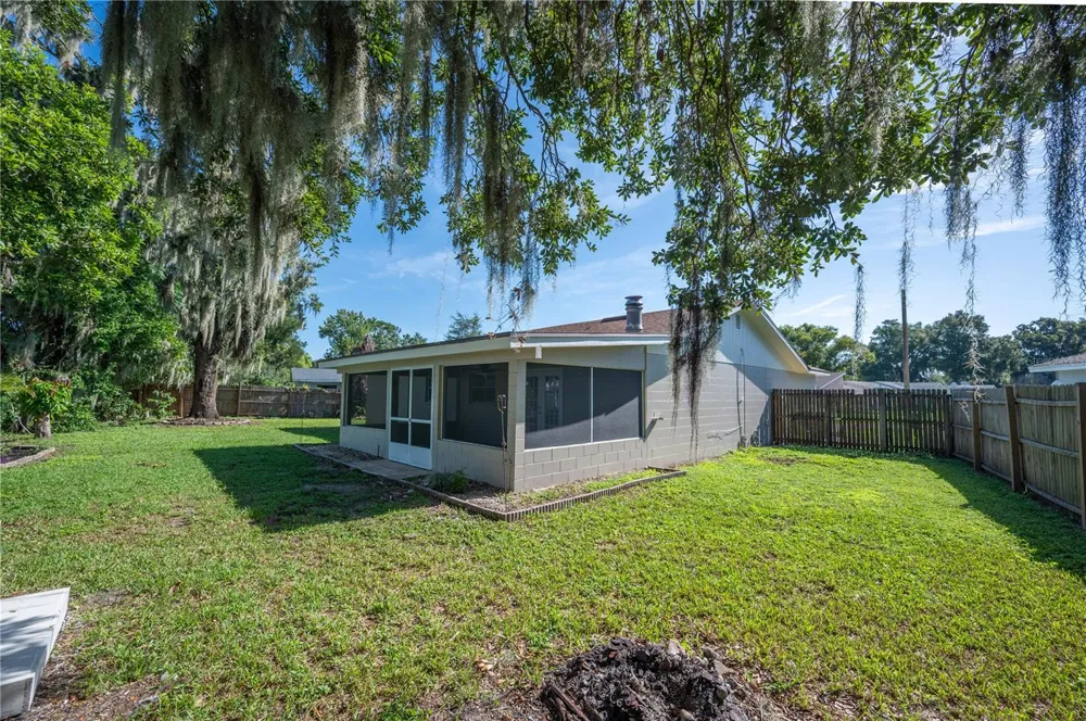 1895 W OAKWOOD LOOP Bartow, FL 33830