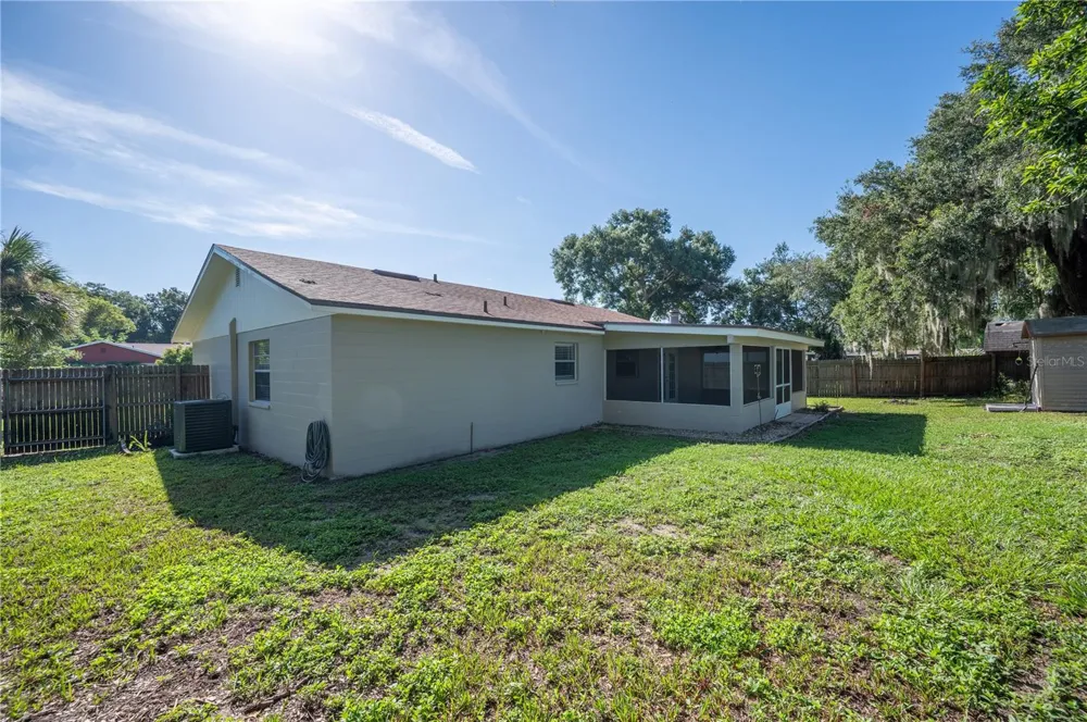 1895 W OAKWOOD LOOP Bartow, FL 33830
