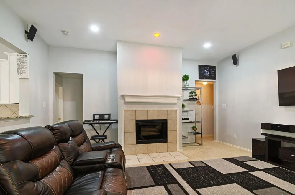 1504 Morning Dove Aubrey, TX 76227