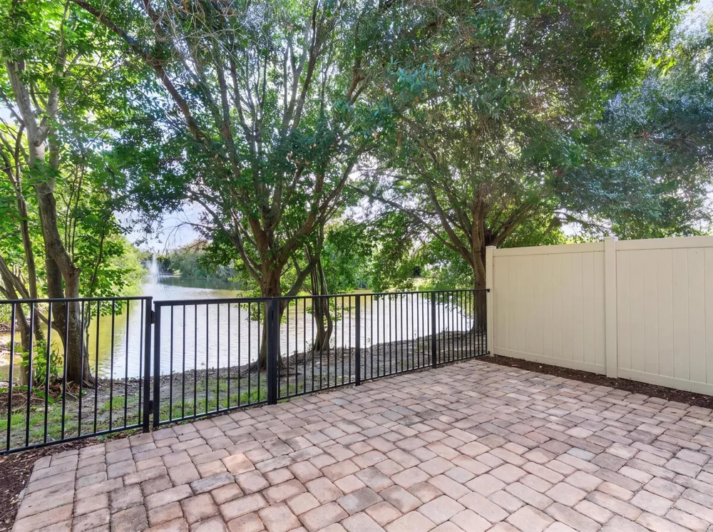 301 LAKE MONTEREY CIRCLE Boynton Beach, FL 33426
