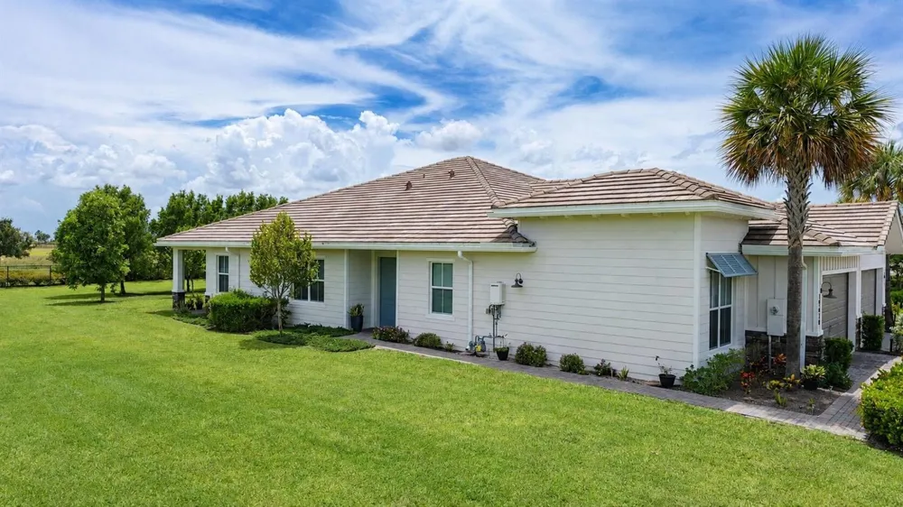 19610 Weathervane Way Loxahatchee, FL 33470