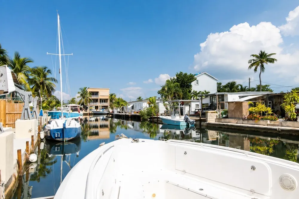 11 Flamingo Rd Key Largo, FL 33037