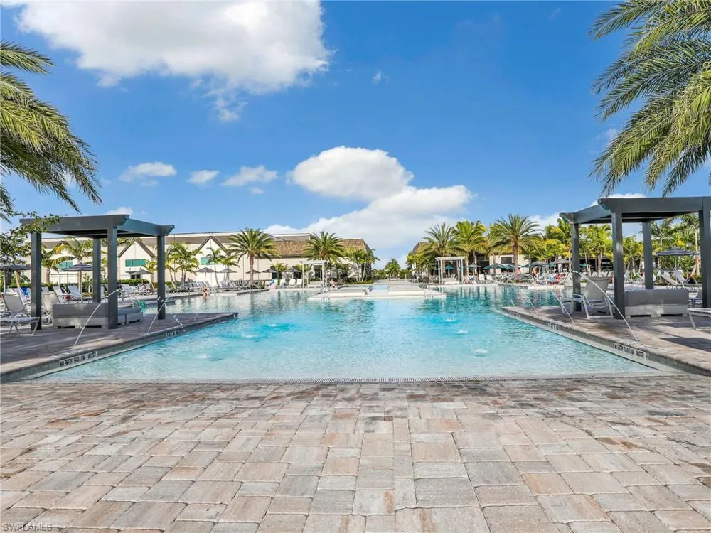 18400 Parksville Drive Estero, FL 33928