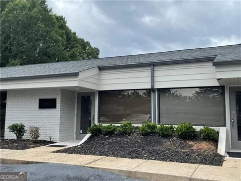 600 Houze WAY