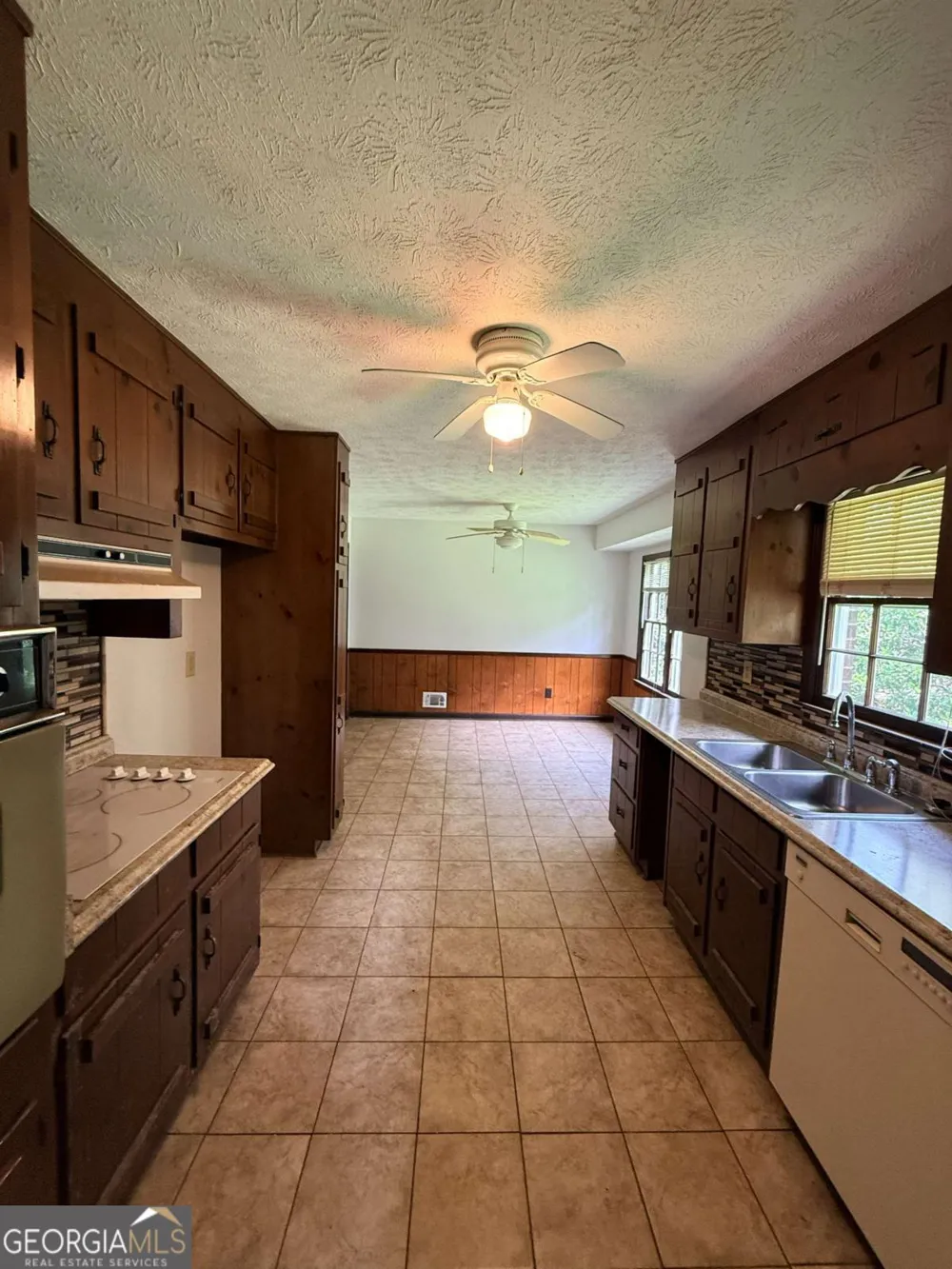 3827 Sherwood DR Douglasville, GA 30135