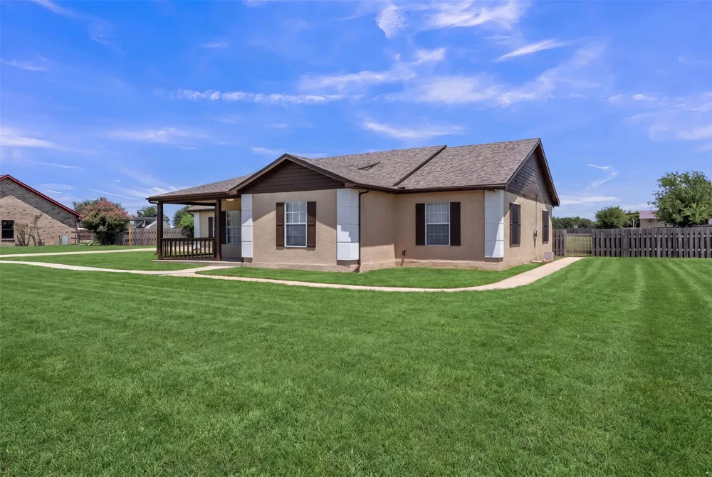 10282 Gentry Drive Justin, TX 76247