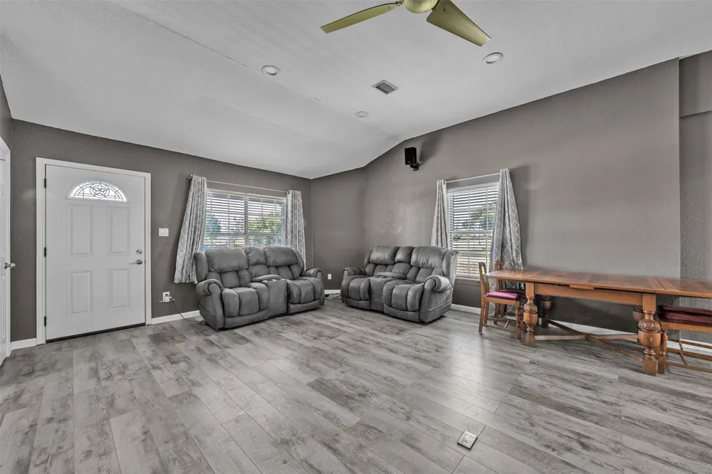 10282 Gentry Drive Justin, TX 76247
