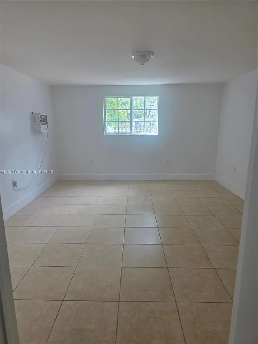 1921 NW 59th St #D Miami, FL 33142