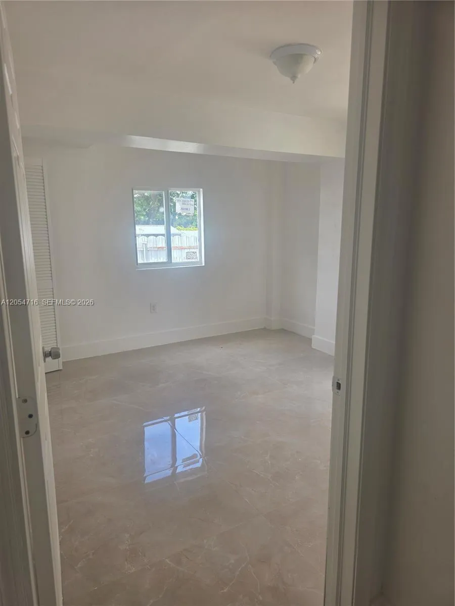 1921 NW 59th St #D Miami, FL 33142