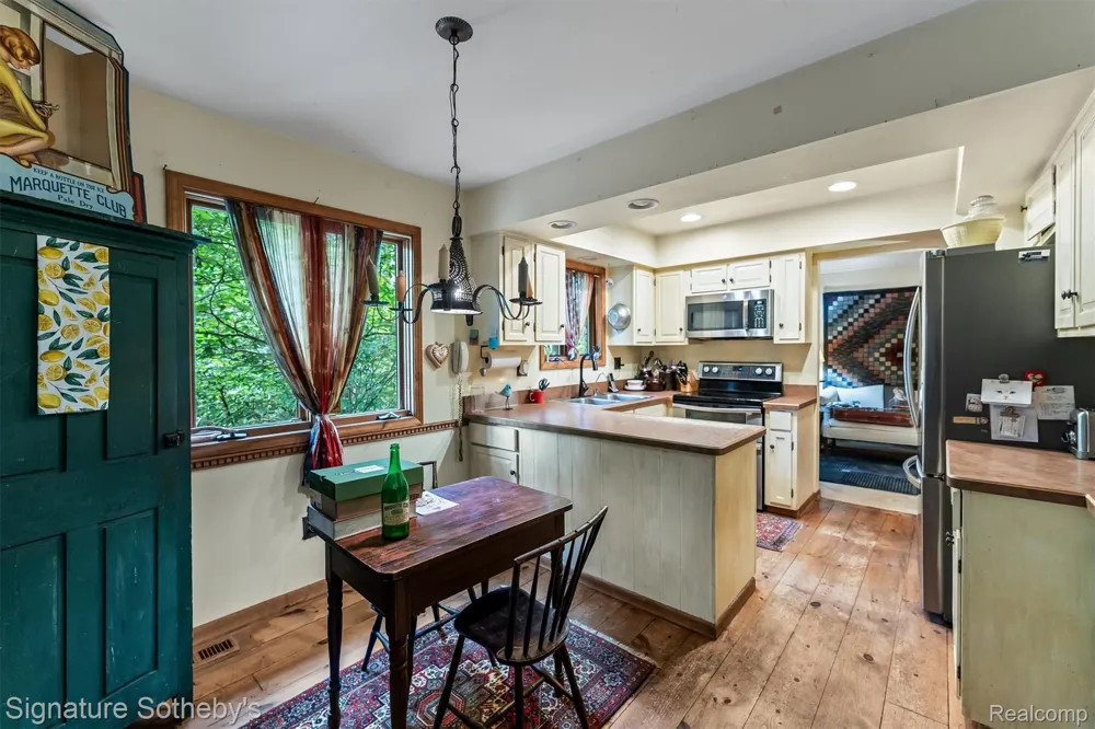 7939 Caberfae Trail Independence Charter Township, MI 48348